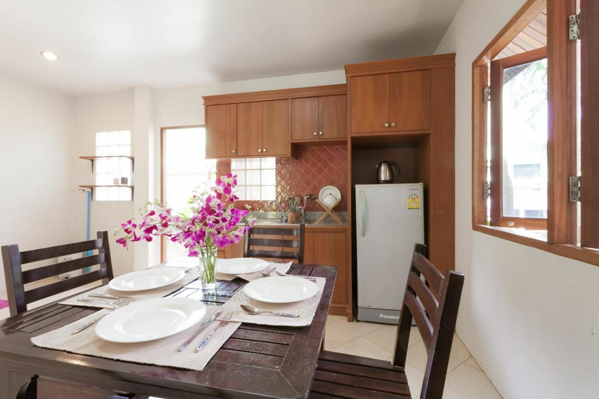 Villa Behind The Phuket Sea Exterior foto